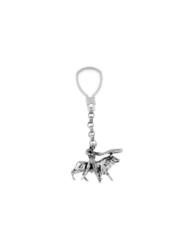 LL-118 - LLAVERO DE PLATA TORO Y TORERO CON CAPA DE 35 MM X 45 MM Y 11 CM